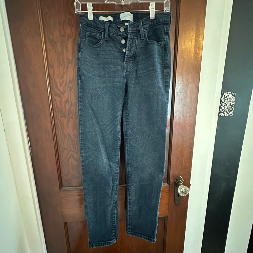 Universal Thread Mid Rise Dark Blue Jeans